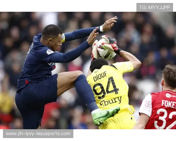 巴黎圣日耳曼新闻速递：转会、战绩与焦点人物